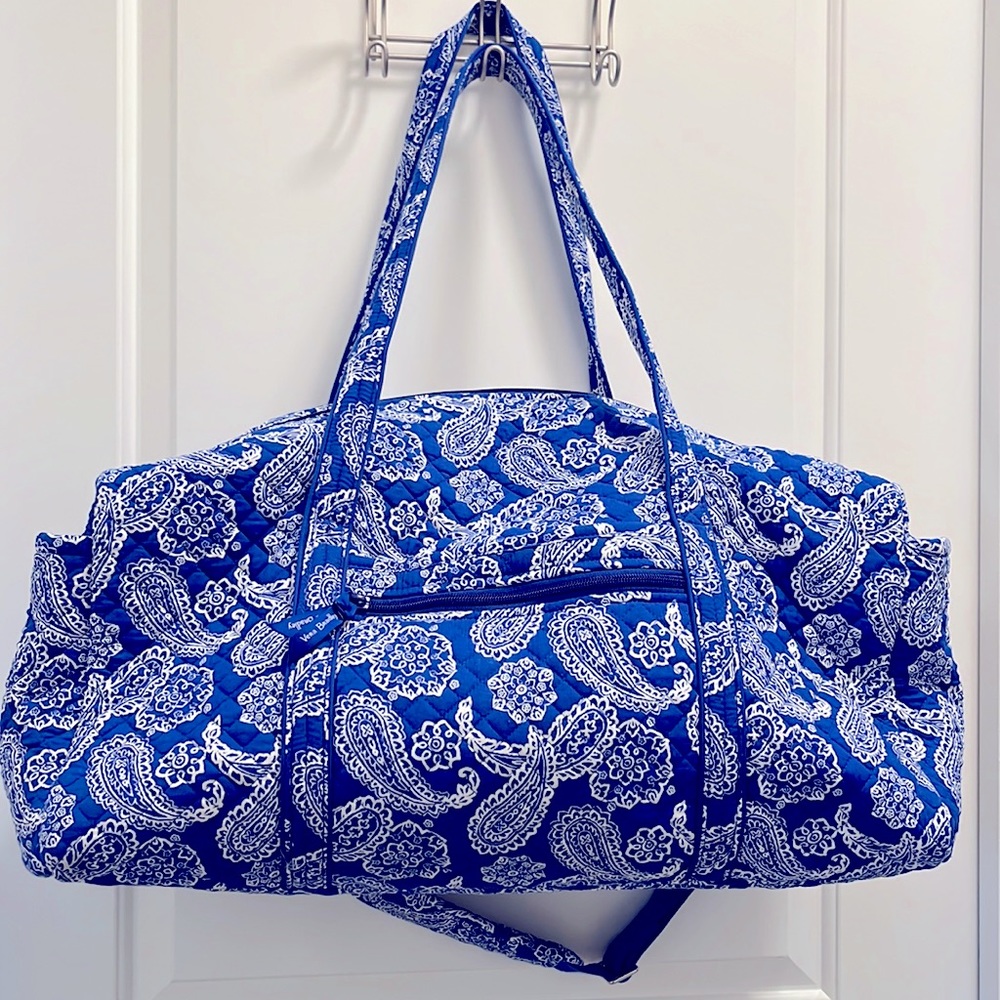 Vera Bradley Large Travel Duffel Bag In Royal/White Bandana